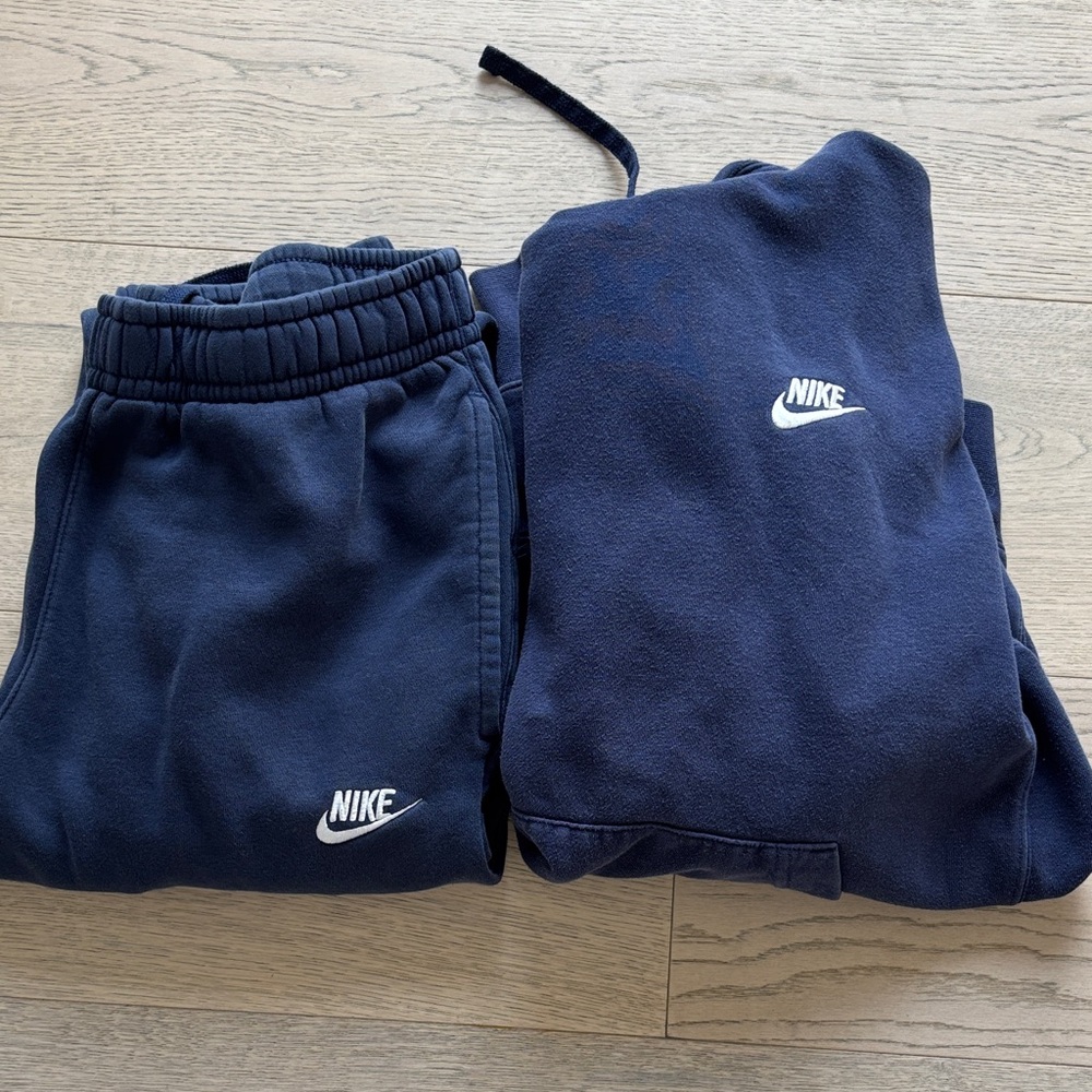 Nike Dark Blue Joggers men’s small